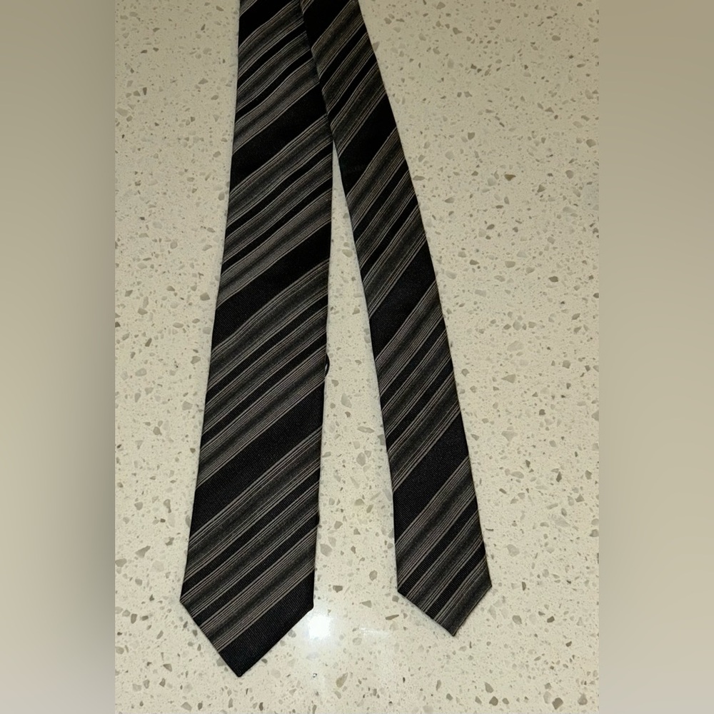 Hugo boss black and gray tie